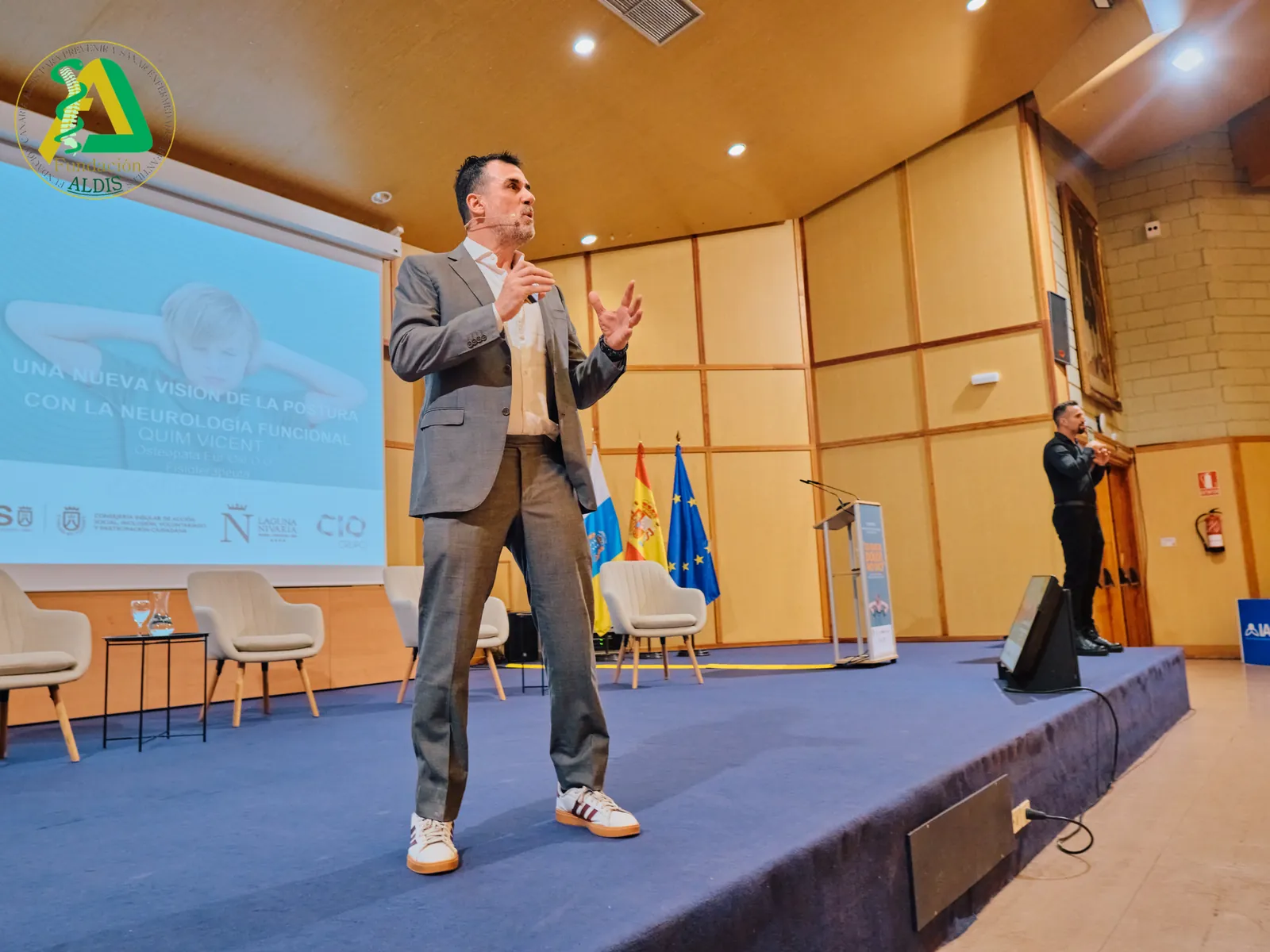 Joaquim Vicent Sardinero durante su ponencia en el congreso